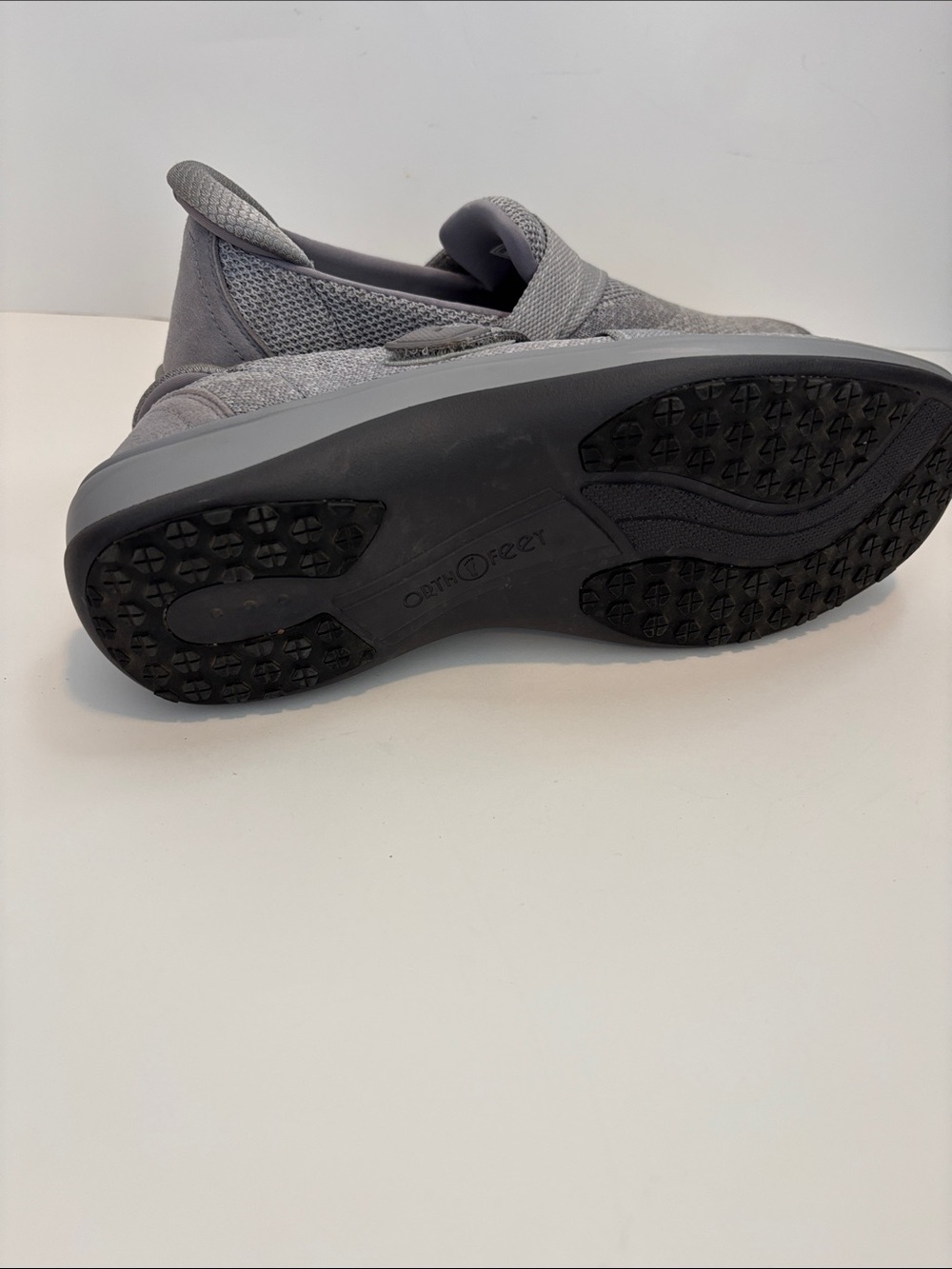 NWOT! Women's Athletic Walking Shoes in Light Gray - Picture 9 of 10